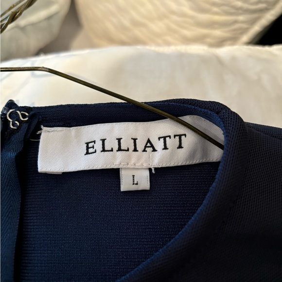 Midnight blue full length evening dress. - Picture 4 of 5